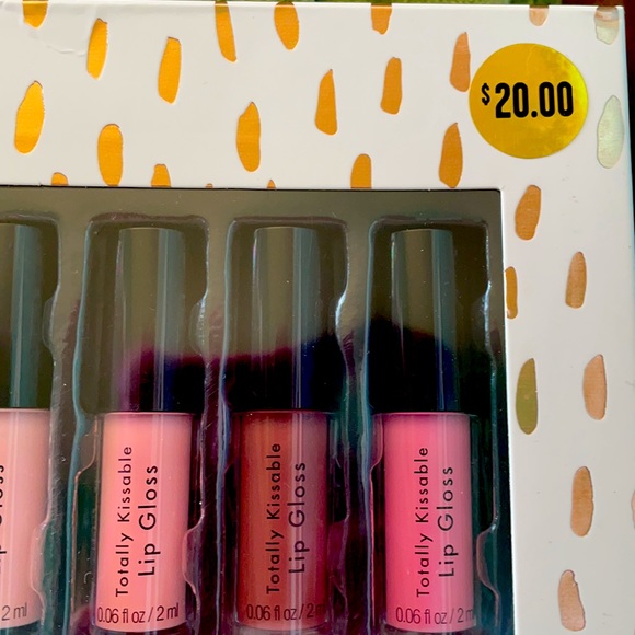 Lip Gloss Collection - Picture 2 of 3